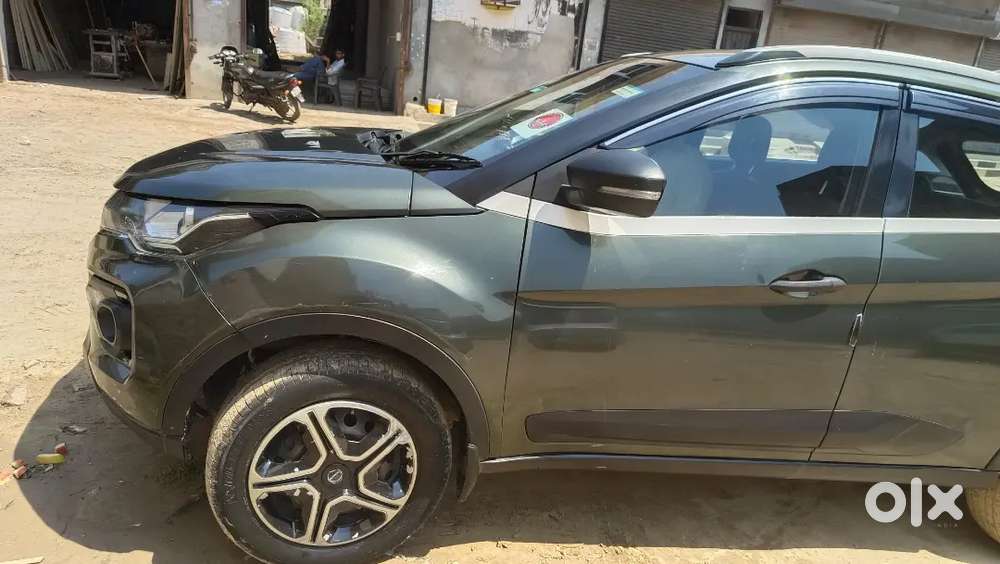 Nexon Sunroof 25km+ Mileage