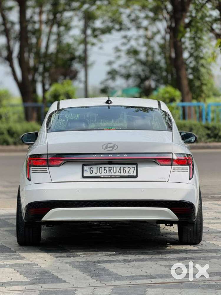 Hyundai Verna 1.5 Sx Petrol Mt, 2023, Petrol