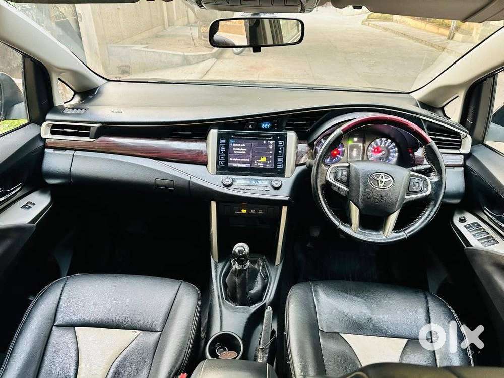 Toyota Innova Crysta 2.4 V 7 Str, 2016, Diesel