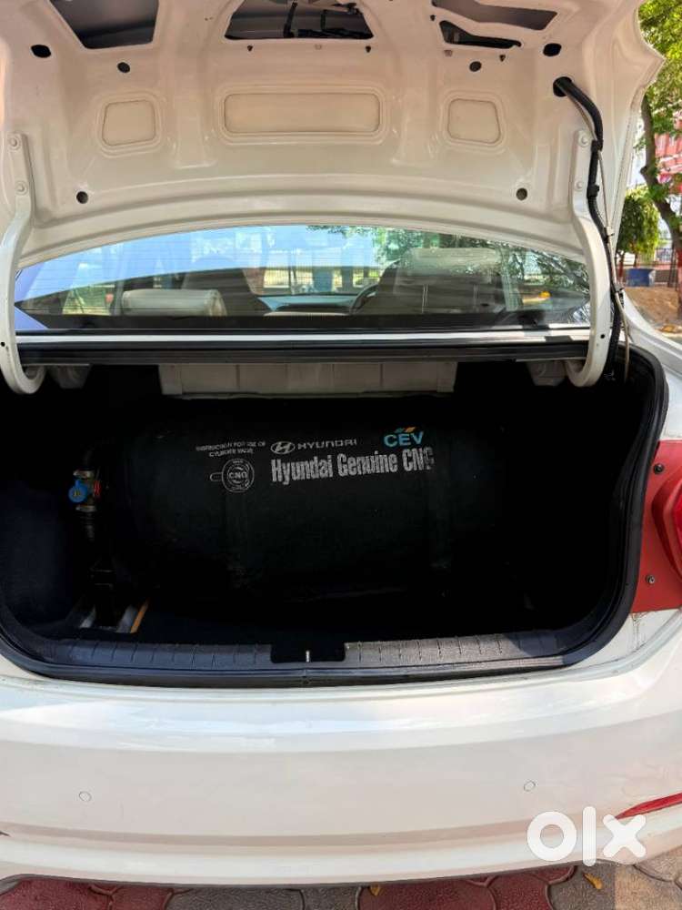 Hyundai Xcent 2014-2016 1.1 Crdi Sx Option, 2016, Cng & Hybrids