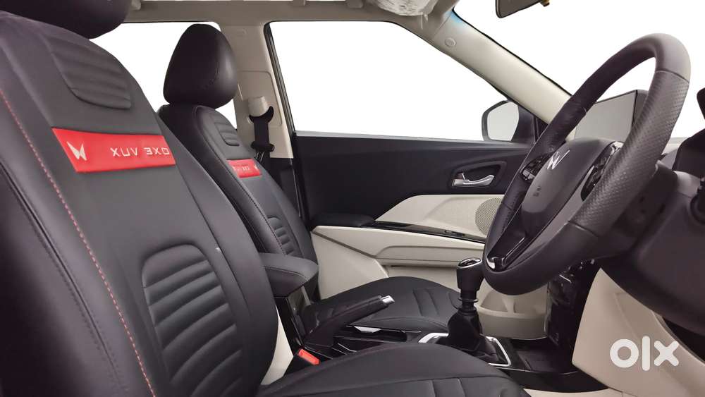 Mahindra Xuv 3xo Ax5 Pm Mt, 2025, Petrol