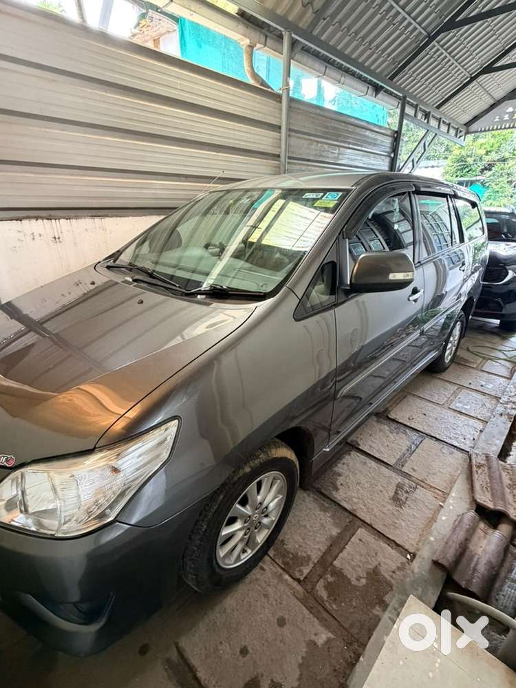 2012 Toyota Innova 98000 Kms