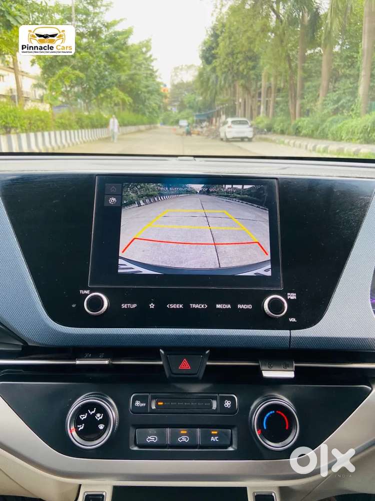 Kia Carens, 2025, Petrol