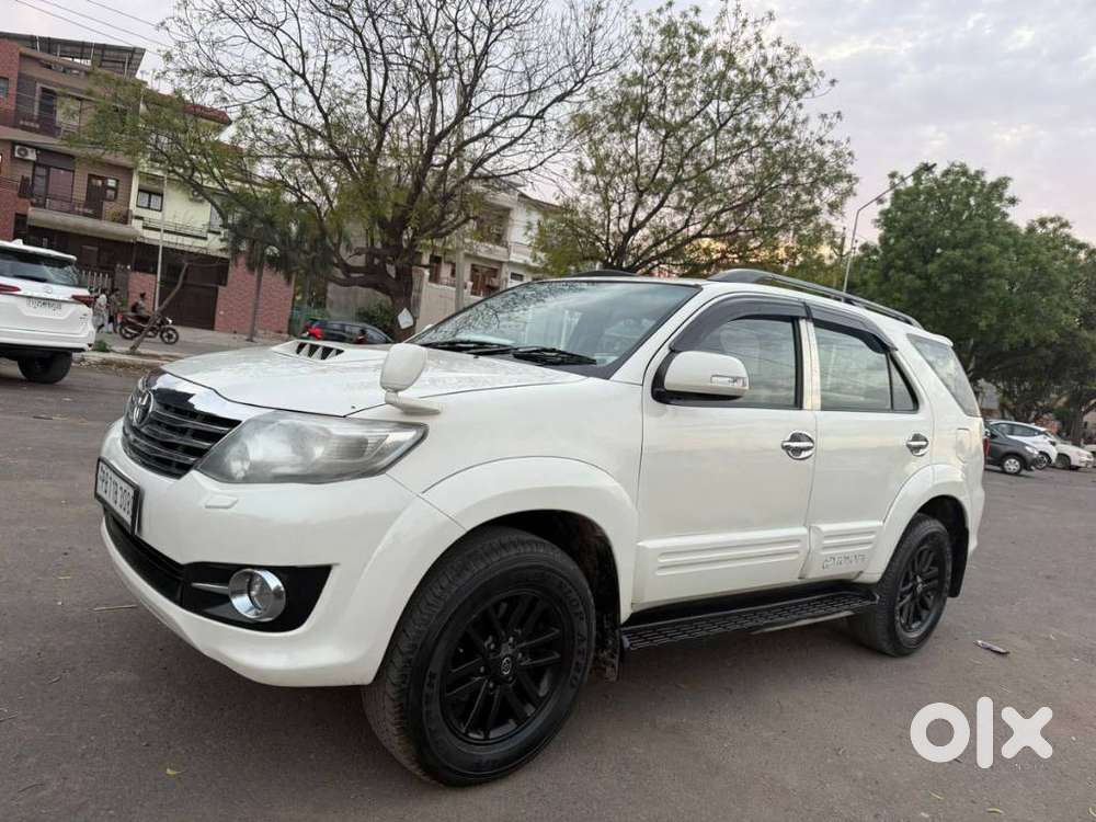 Toyota Fortuner 3.0 4x2 Automatic, 2013, Diesel