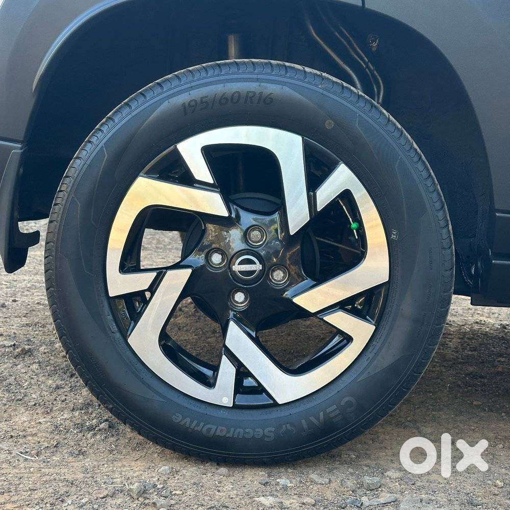 Nissan Magnite 1.0 Xv, 2021, Petrol