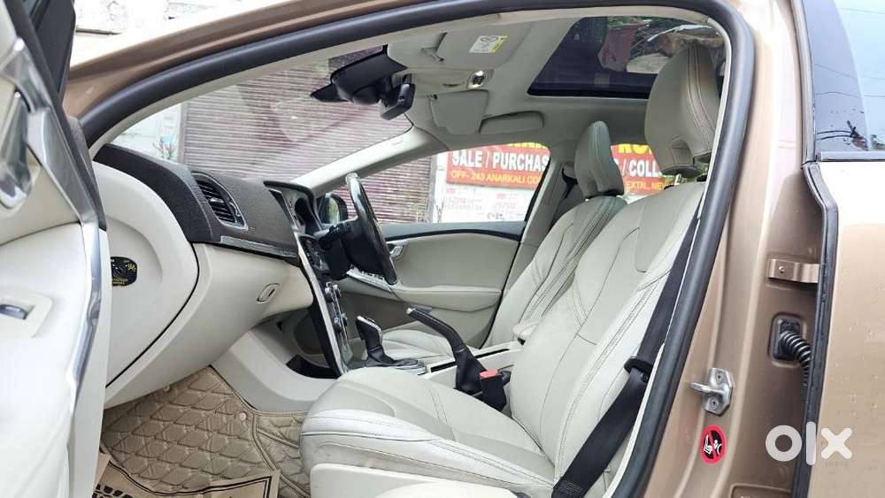 Volvo V40 Cross Country D3, 2016, Diesel