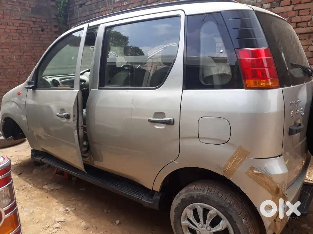 Mahindra Quanto 1.5 C4 2013