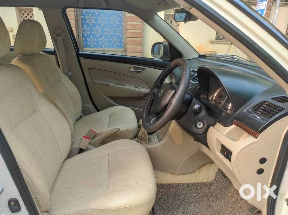 Maruti Suzuki Swift Dzire 1.2 Vxi Bsiv, 2013, Petrol