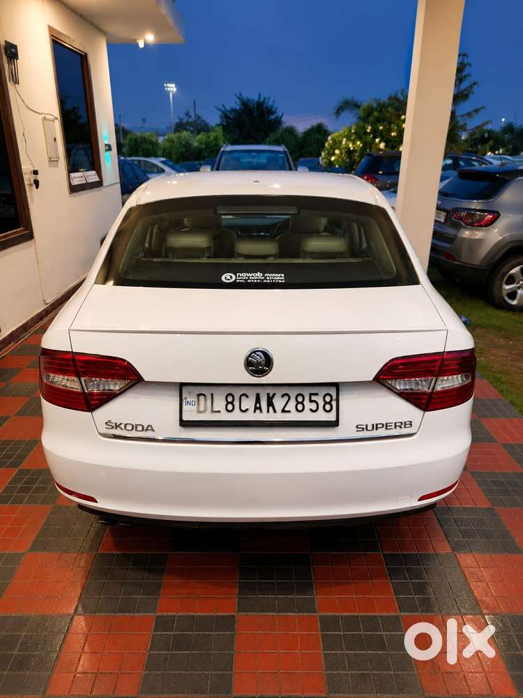 Skoda Superb Elegance 1.8 Tsi Mt, 2015, Petrol