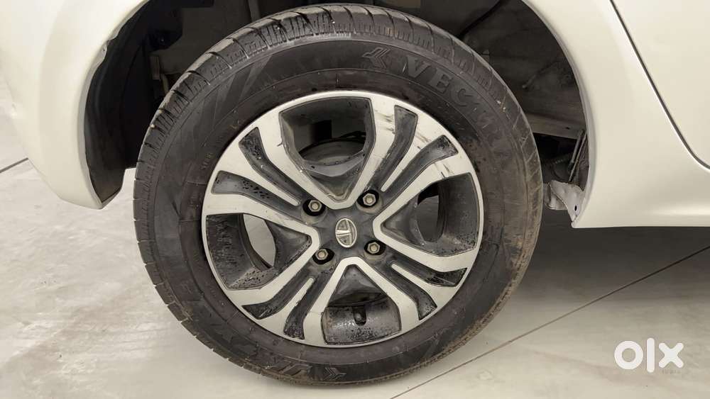 Tata Tiago Xza, 2019, Petrol