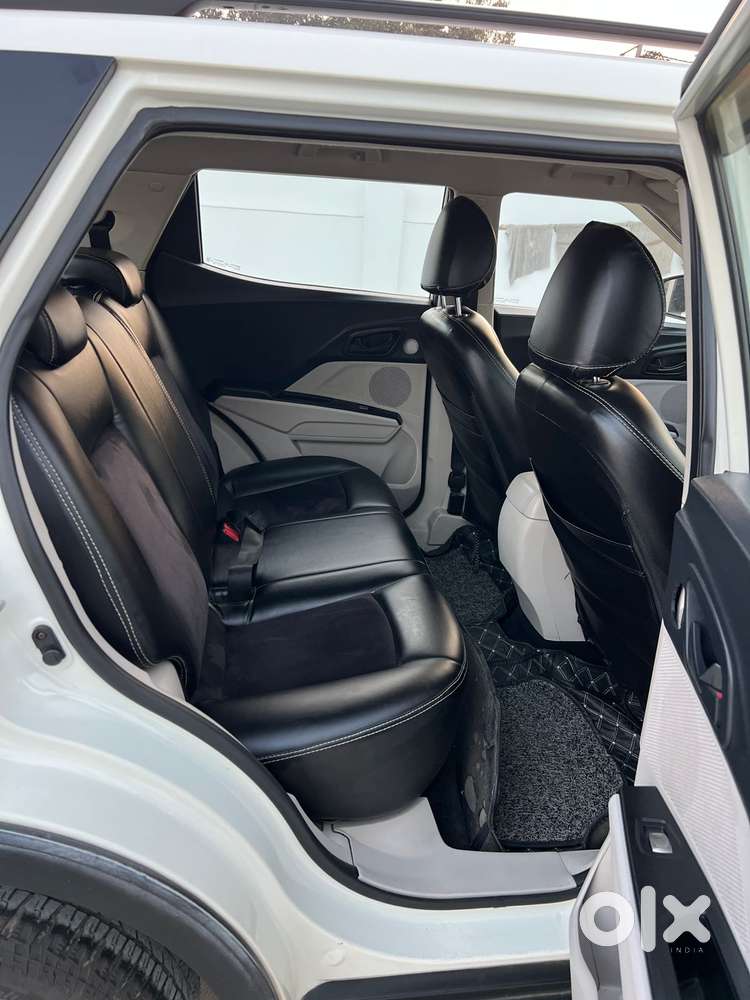 Mahindra Xuv300 W6, 2021, Petrol