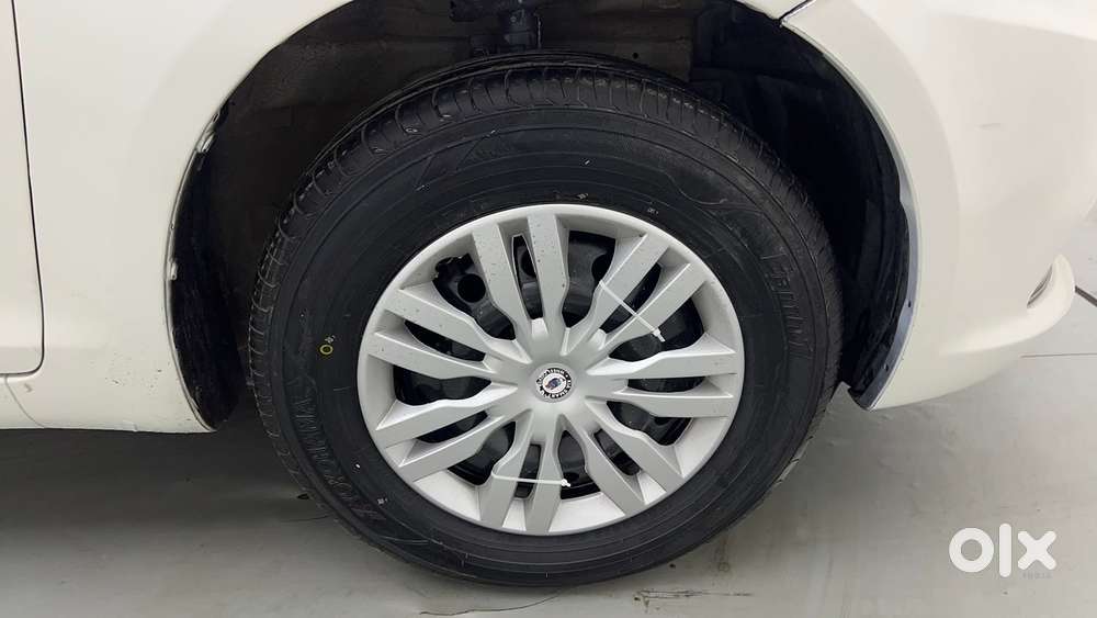 Maruti Suzuki Swift Dzire 1.3 Vxi, 2015, Petrol