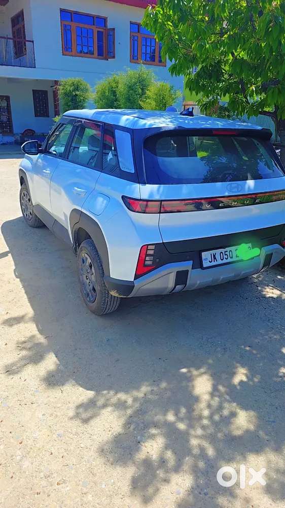 Hyundai Venue 2026 Petrol 2100 Km Driven