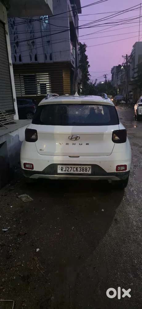 Hyundai Venue 2021 Diesel Excellent Condition Ownby Dental Surgeon