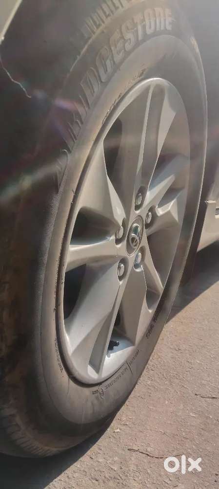 Innova And Innov Crysta Lloy Wheels