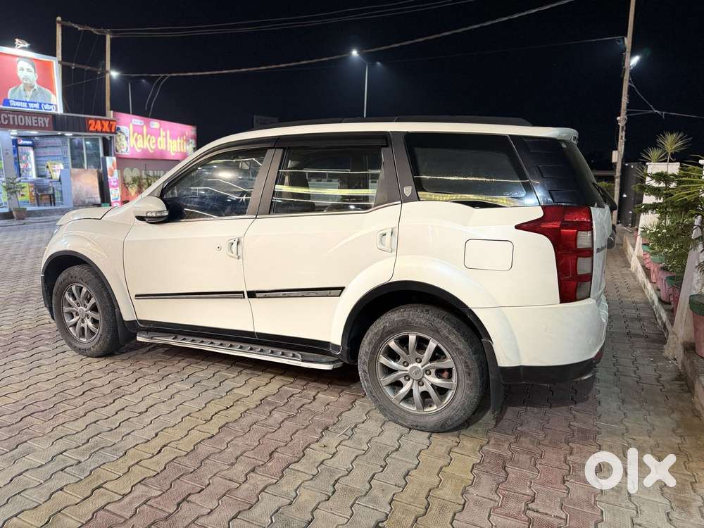 Mahindra Xuv500 2.2 W10 Sportz Edition Mt, 2017, Diesel