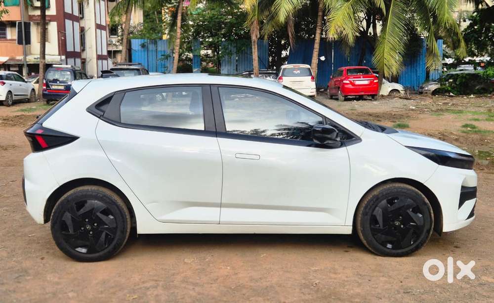Tata Altroz Creative S, 2025, Cng & Hybrids