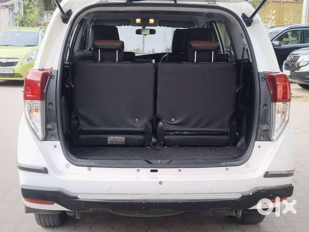 Toyota Innova Crysta 2.4 G Mt, 2016, Diesel