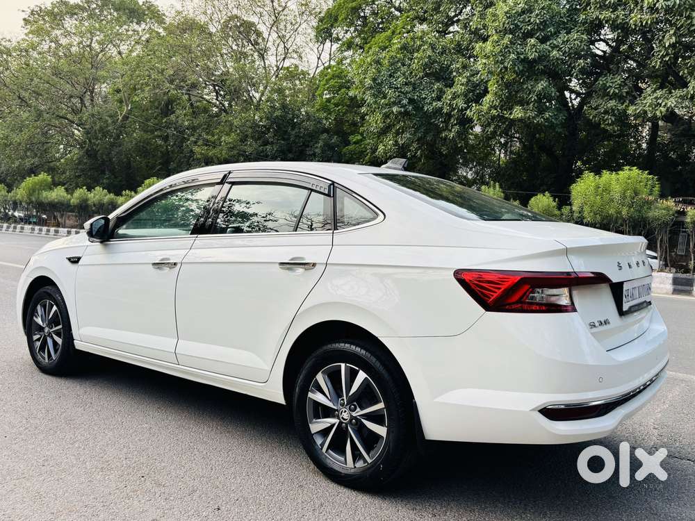Skoda Slavia Style 1.0l Tsi At, 2023, Petrol