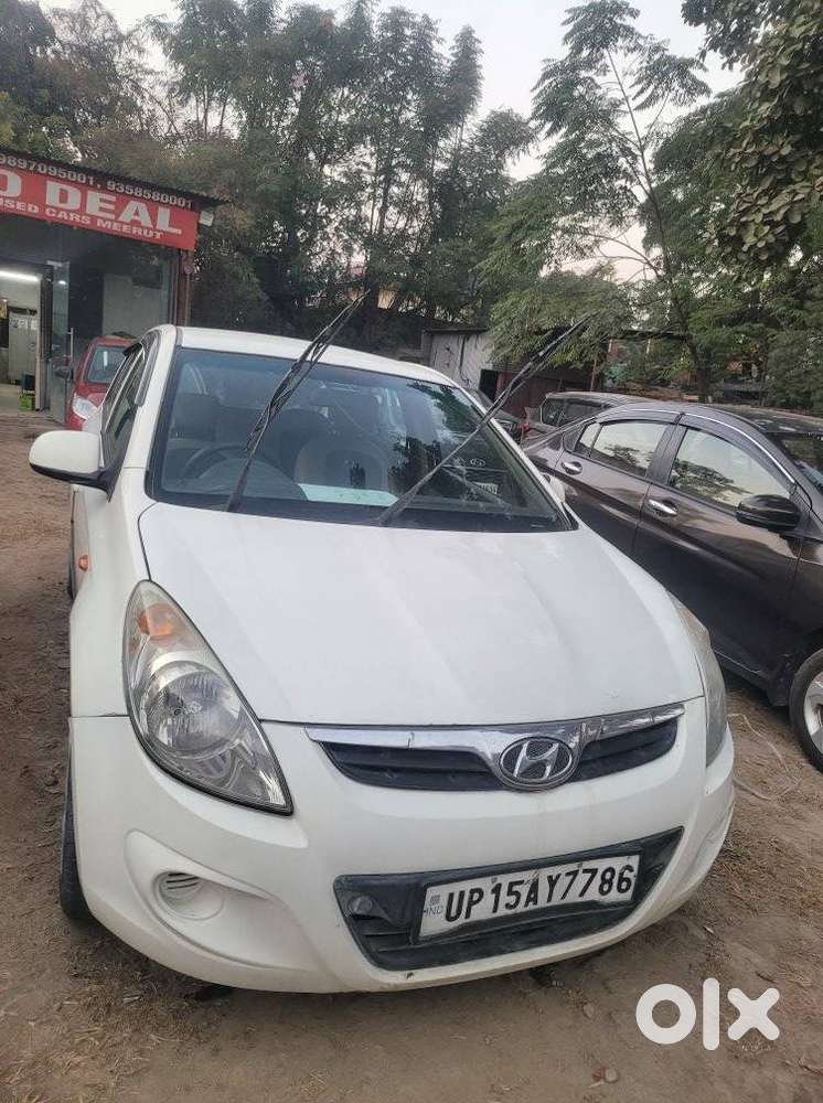 Hyundai I20 Petrol Cvt Magna Executive, 2012, Petrol