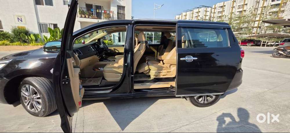 Kia Carnival (2023) Limousine Plus 7