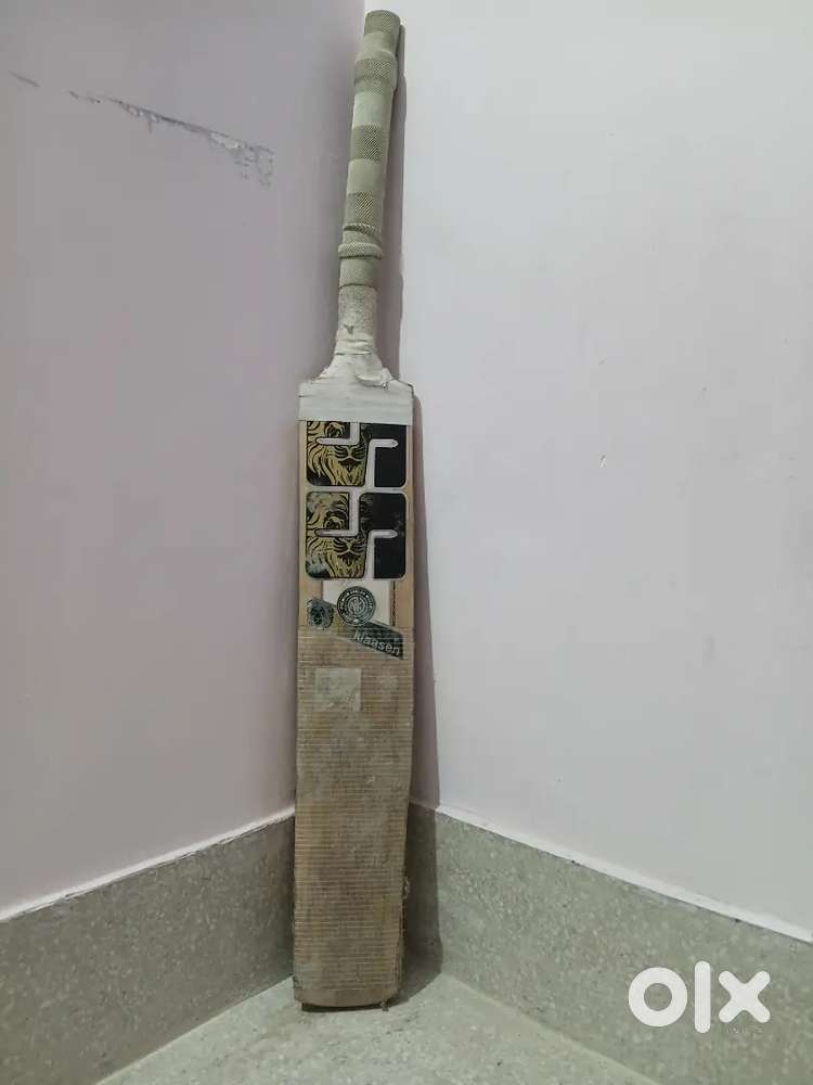 Cricket bat for sale .