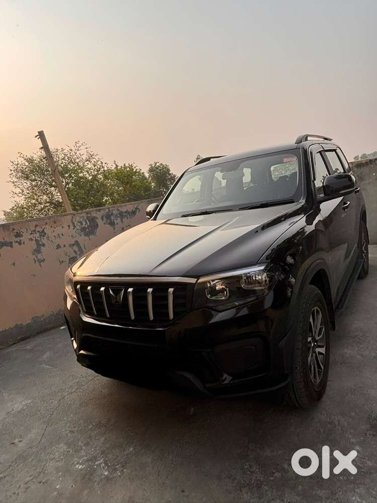 Mahindra Scorpio-n 2025 Petrol Manual