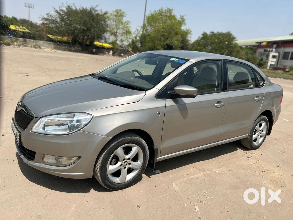 Skoda Rapid 2013-2016 1.6 Mpi Ambition With Alloy Wheel, 2015, Petro..