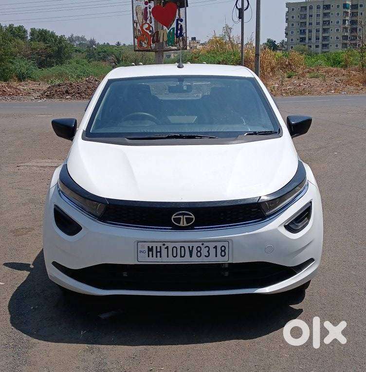 Tata Altroz, 2022, Petrol