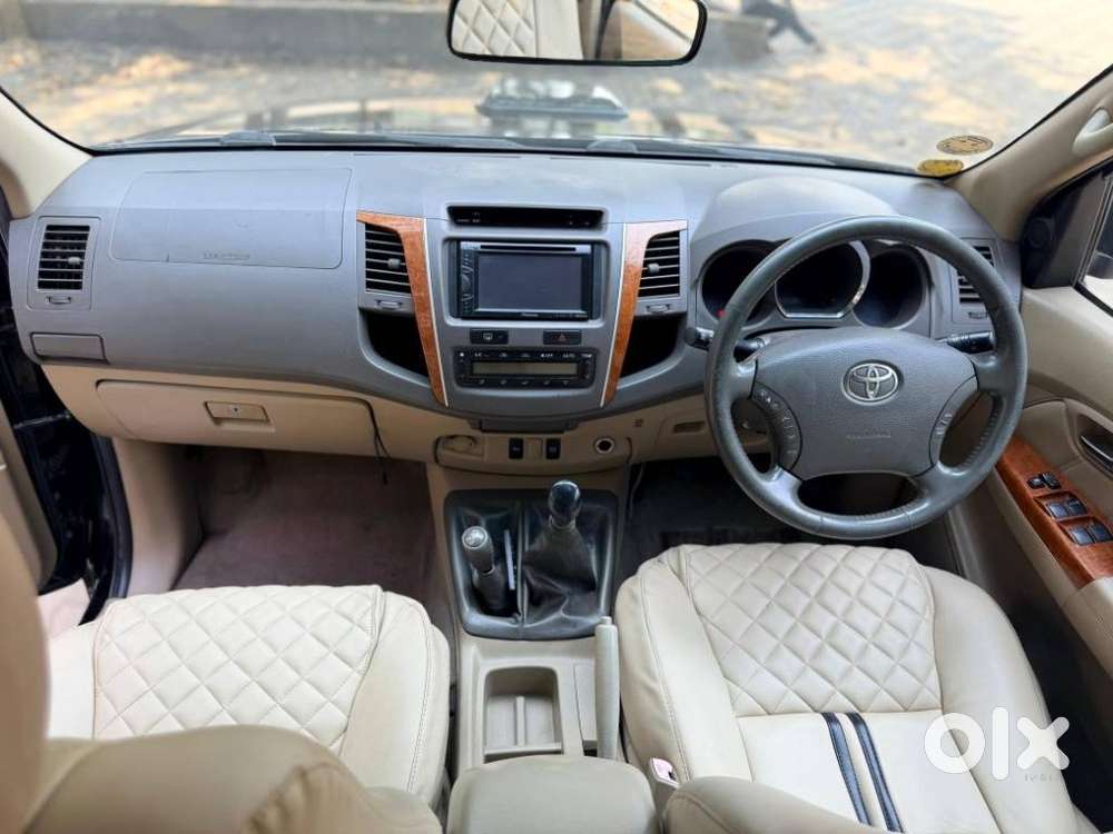Toyota Fortuner 3.0 4x4 Manual, 2010, Diesel