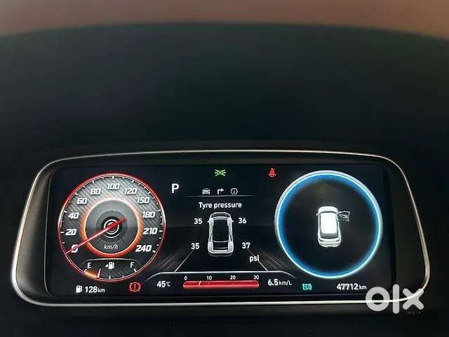 Hyundai Alcazar 2.0 Signature (o) Petrol At 7 Str, 2022, Petrol
