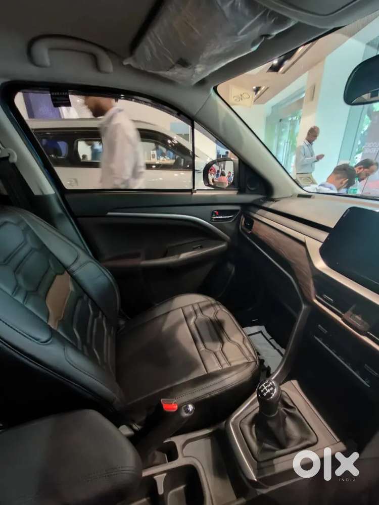 Maruti Suzuki Brezza Zxi 2025 Cng Car