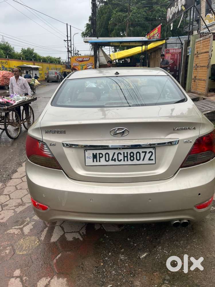 Hyundai Fluidic Verna 2011