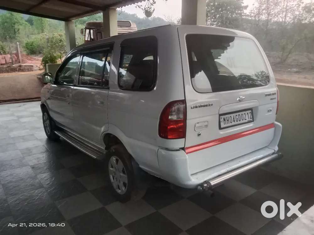 Chevrolet Tavera 2013 Diesel 18000 Km Driven