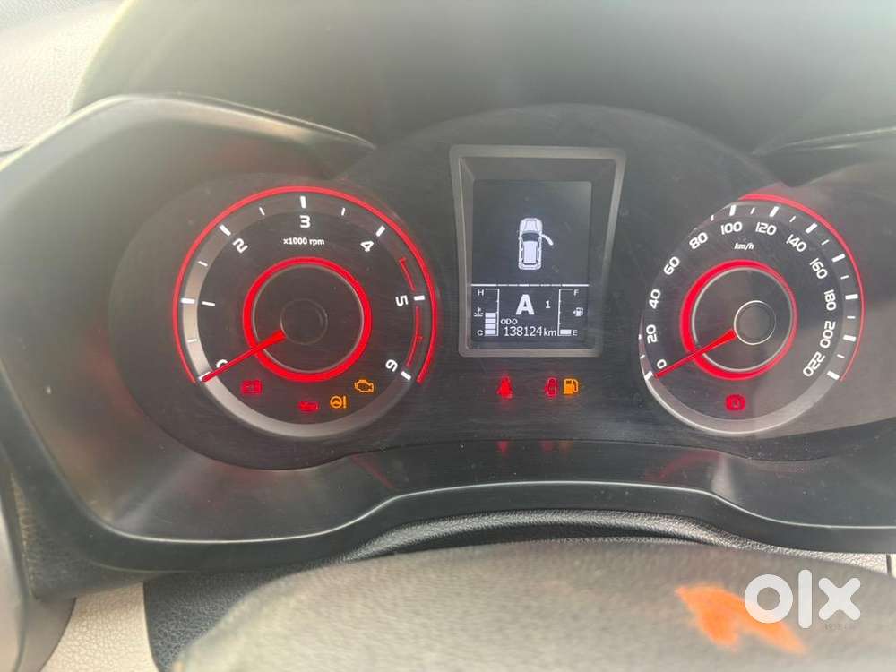Mahindra Xuv300 2021 Diesel Well Maintained