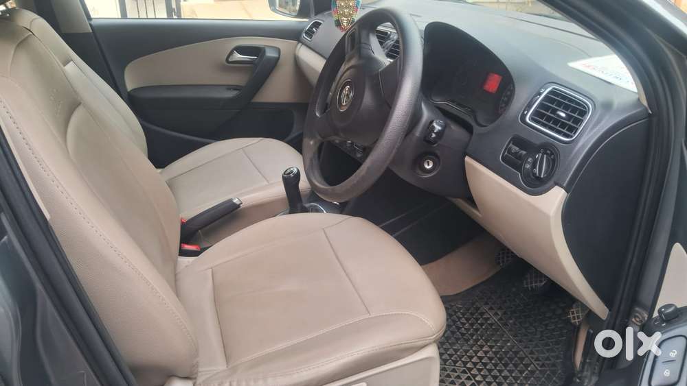 Volkswagen Polo Petrol Highline 1.2l, 2011, Petrol