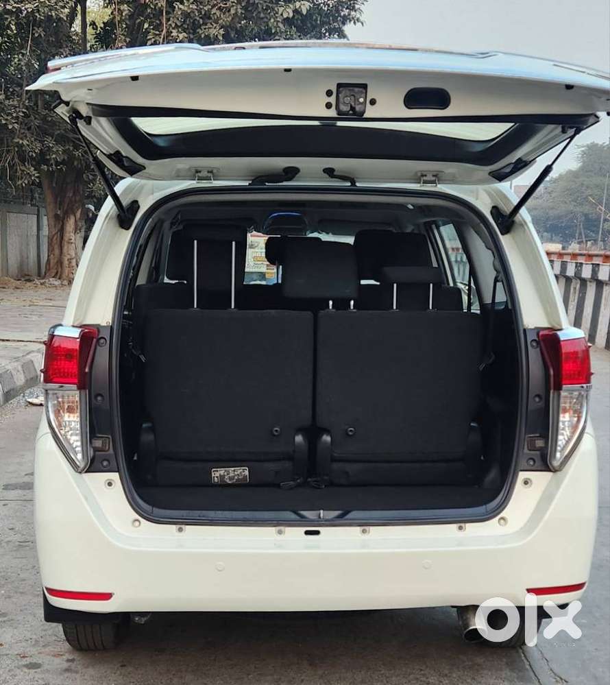 Toyota Innova Crysta 2.4 Vx Mt 8s, 2017, Diesel