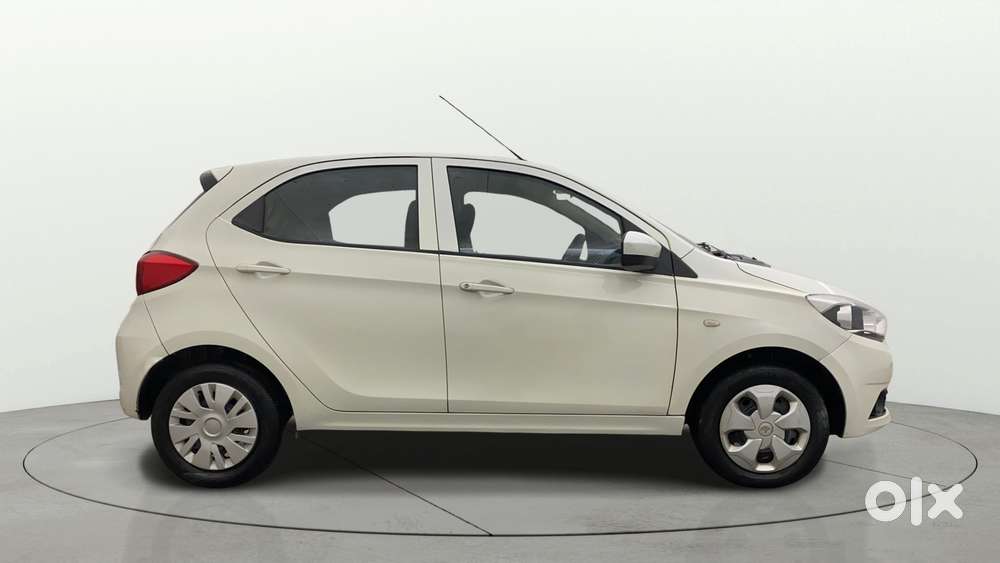 Tata Tiago 1.2 Revotron Xt, 2016, Petrol