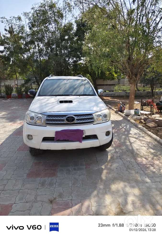 Fortuner 2011 Diesel 197000 Km Driven Turbo Mistake And Battery Dead