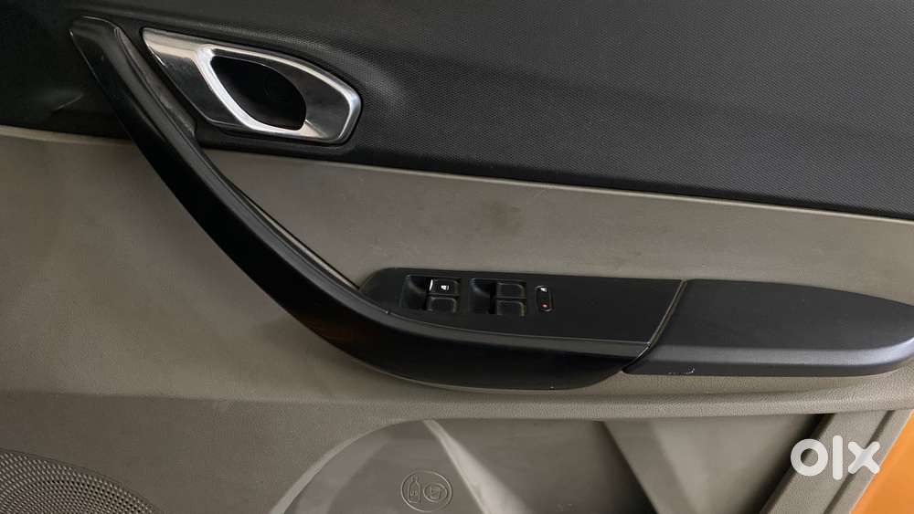 Tata Tiago 1.2 Revotron Xza, 2018, Petrol