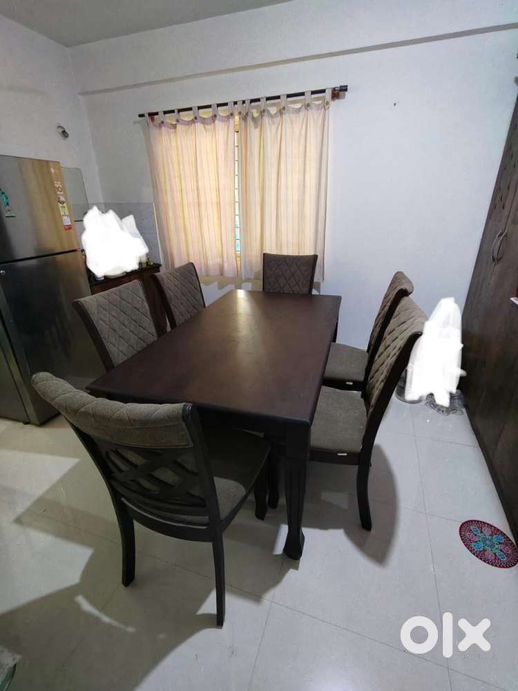 Sheesham Wood 6 seater Dining Table