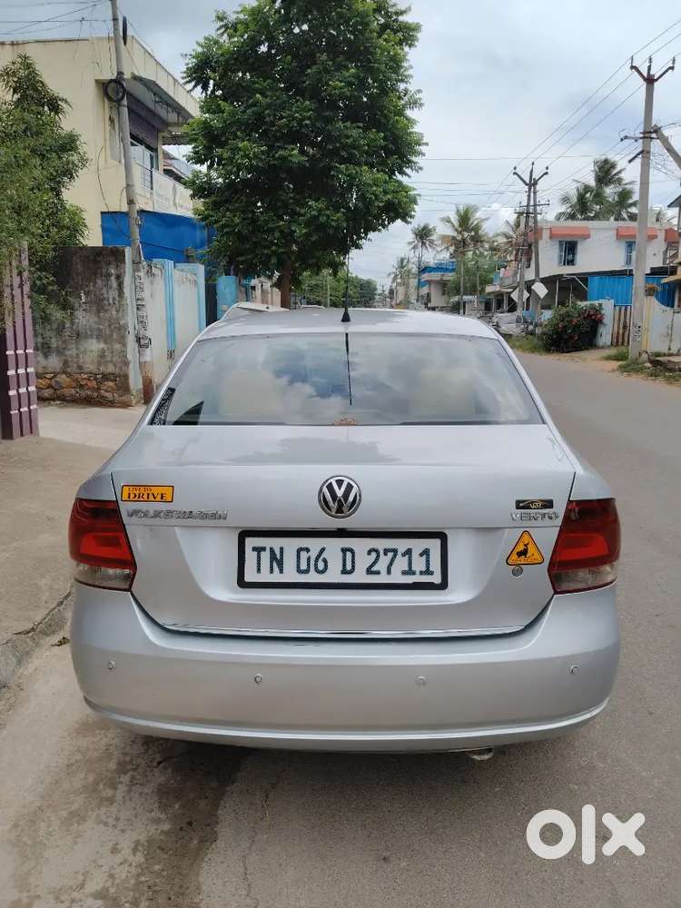 Volkswagen Vento Petrol Highline 2011