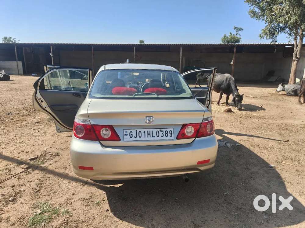 Honda City Zx 2006 Cng & Hybrids 130000 Km Driven
