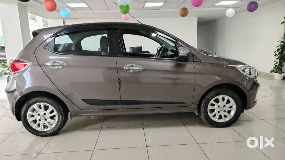 Tata Tiago Xza, 2018, Petrol