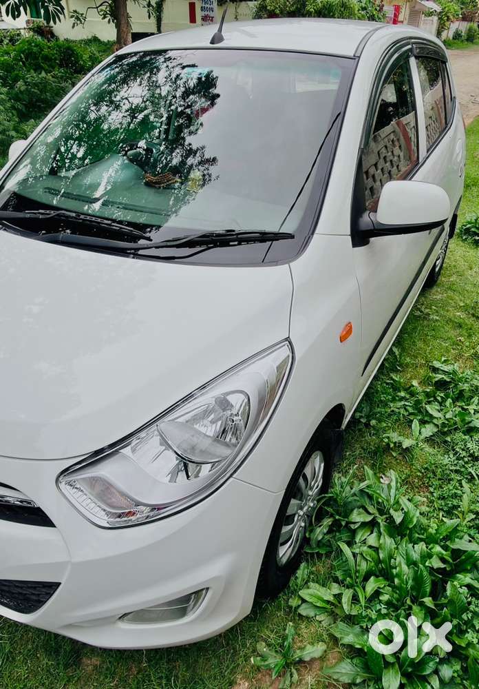Hyundai I10 Sportz 2016 Km Driven