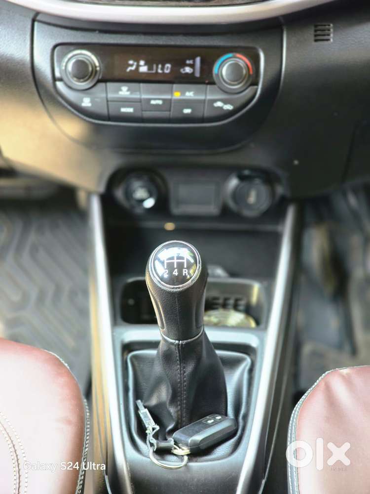 Maruti Suzuki Xl6 1.5 Zeta At, 2022, Petrol