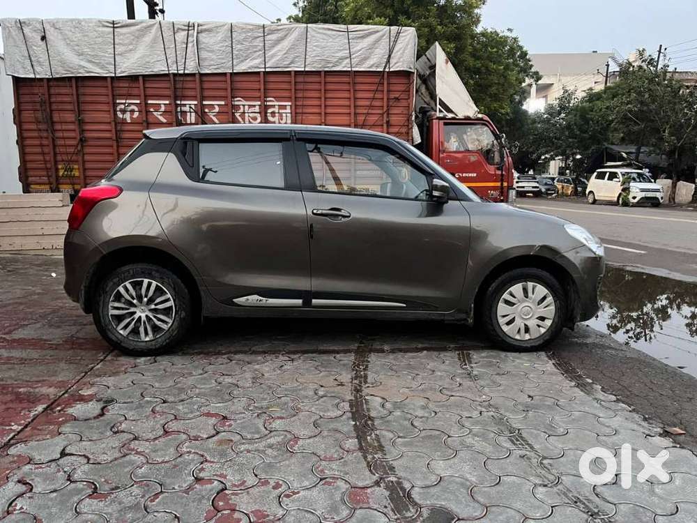 Maruti Suzuki Swift Vxi + Manual, 2022, Petrol
