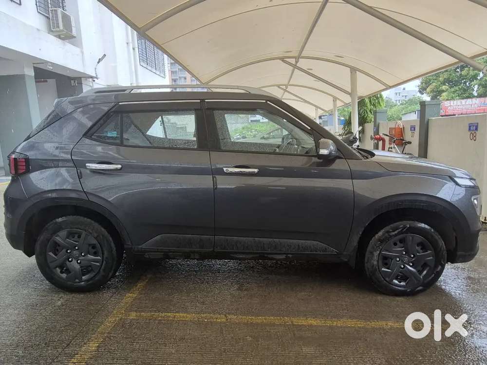 Hyundai Venue 1.2 So+ 2024 Sept Petrol Manual