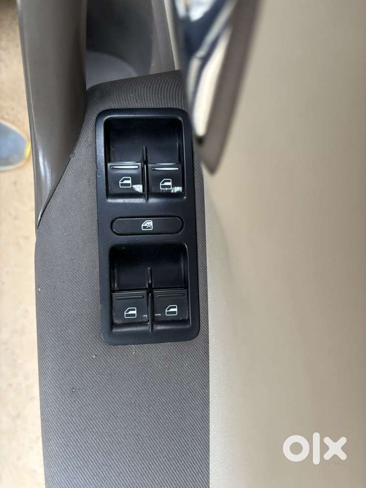 Skoda Rapid Elegance 1.6 Mpfi Mt, 2014, Petrol