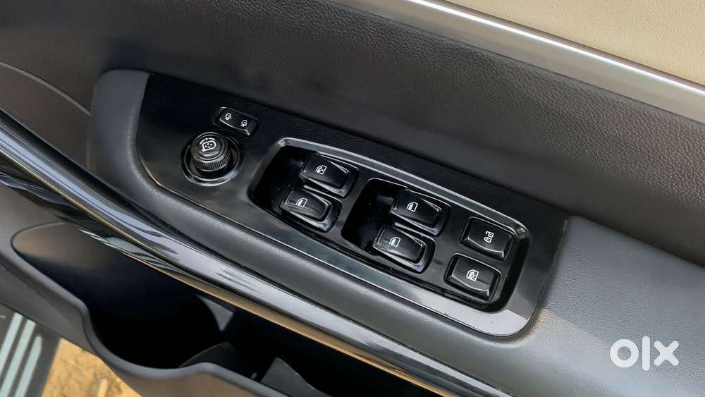 Mahindra Xuv700 2.2 Ax 7 Diesel At Str Awd, 2024, Diesel